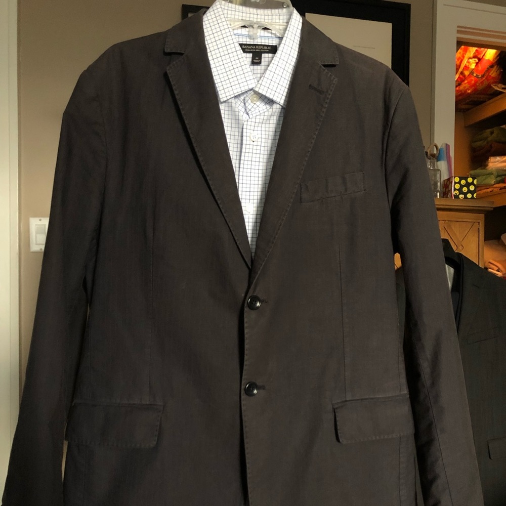 Men’s Lightweight Linen/cotton blazer. 2 button